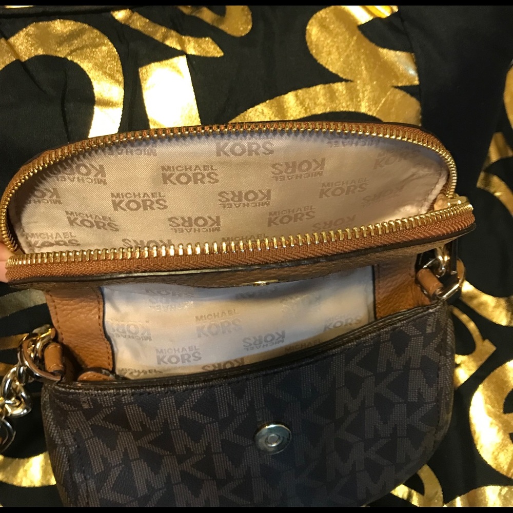 ✨Michael Kors Crossbody bag👜 - Picture 5 of 8